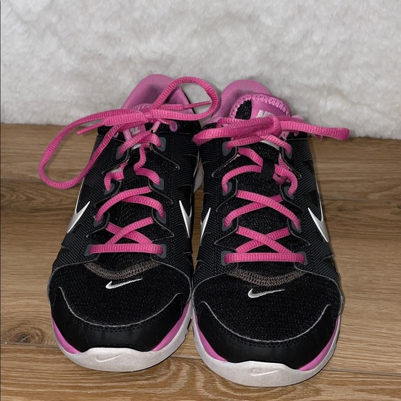 Nike Women's Training Fitsole Athletic Shoes - Picture 2 of 7